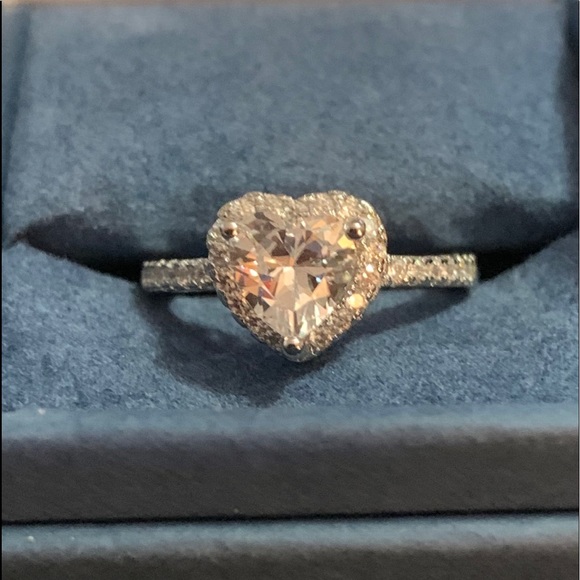 Ring - Picture 1 of 2